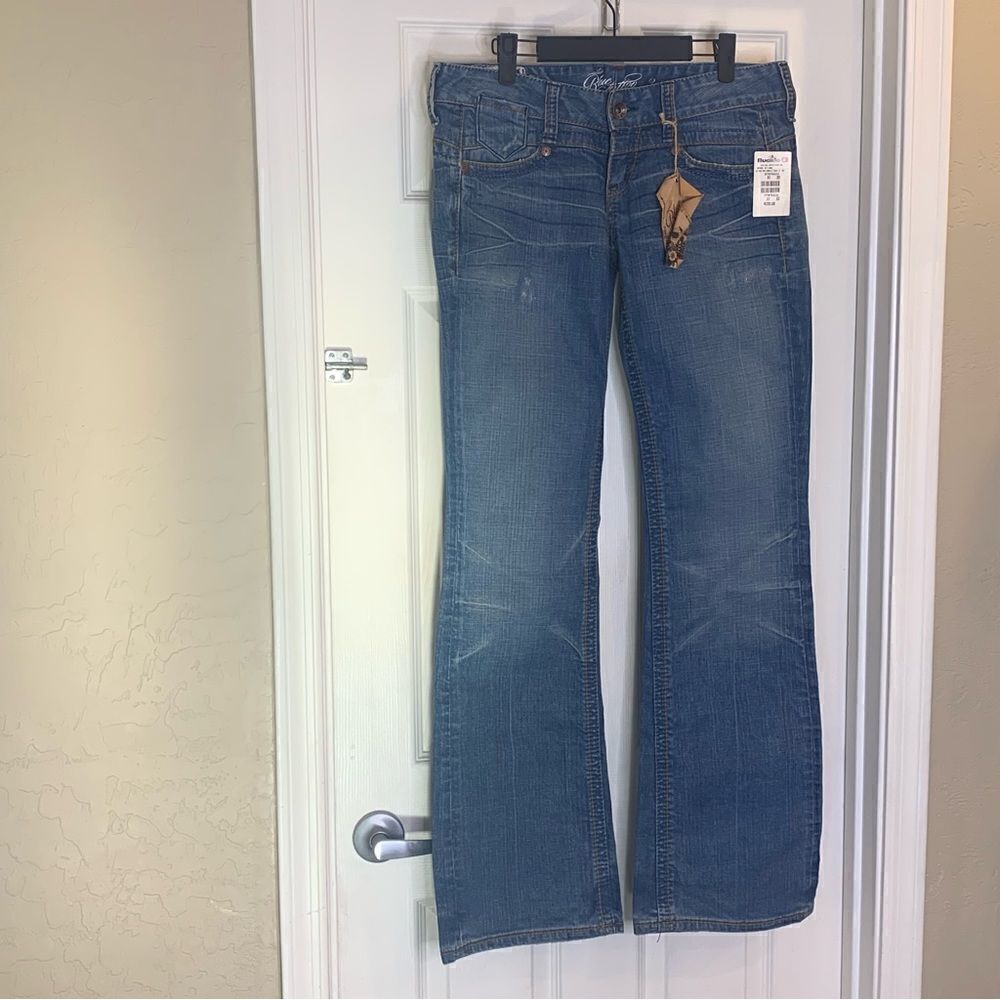 The Buckle Blue Tattoo Bell Bottom Blues Jeans Size 31 - Picture 5 of 10